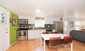 Micro-ondes, four, plaque de cuisson, lave-vaisselle