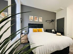 1 bedroom, iron/ironing board, Internet, bed sheets