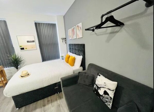 1 chambre, fer et planche à repasser, accès Internet, draps fournis