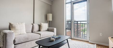 Télévision, chaîne hi-fi