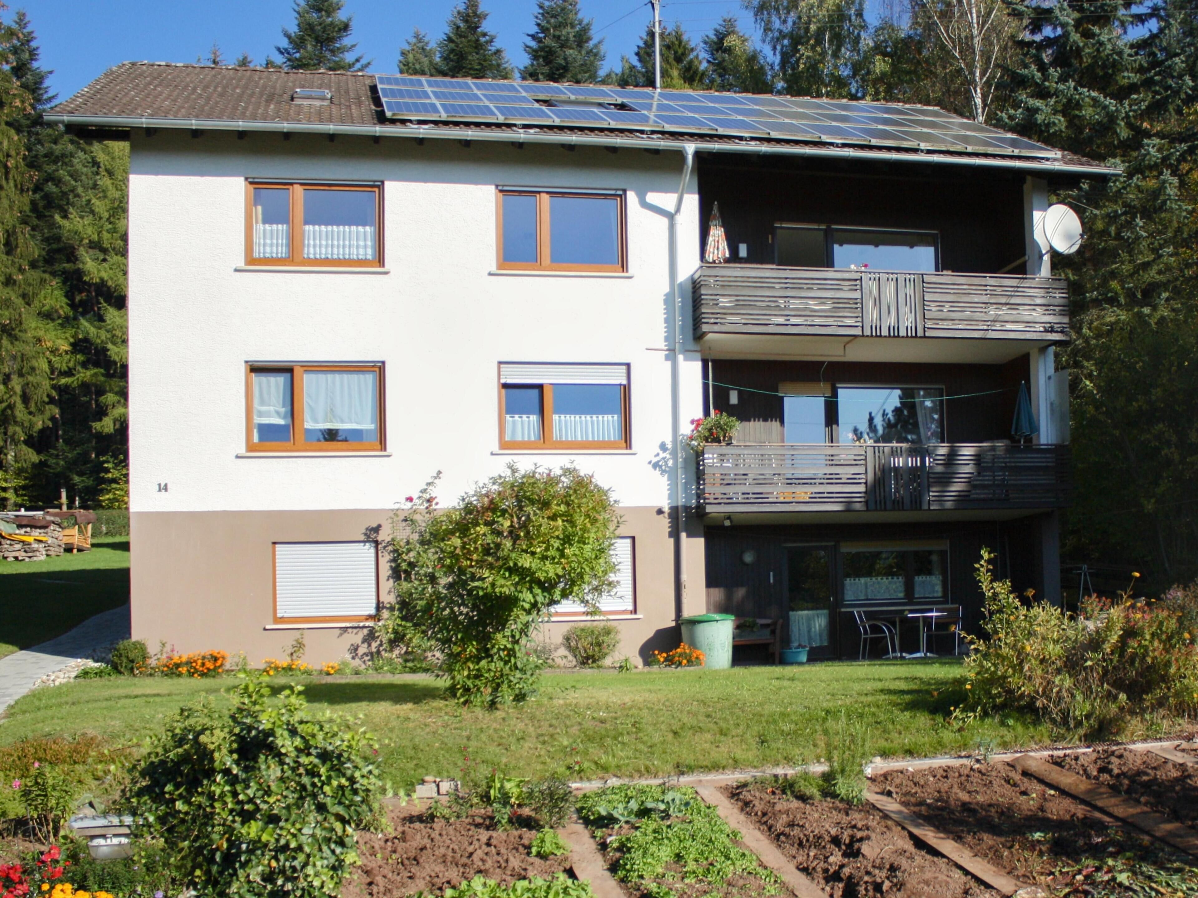 Außenseite Ferienhaus [Sommer]