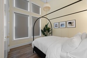 3 Schlafzimmer, Schreibtisch, Bügeleisen/Bügelbrett, WLAN