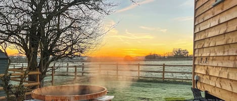 Bain à remous extérieur