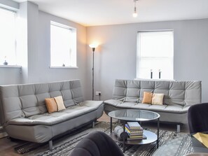 Living area - Apartment 5 - UK50139 (Stoke-on-Trent)