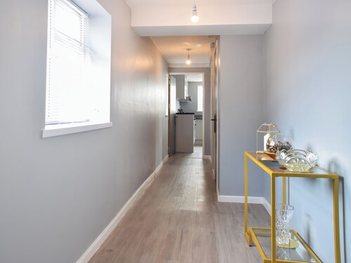 Apartment 5 - UK50139