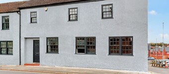 Apartment 1 - UK50135