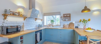 2 bedroom accommodation in Faversham