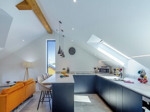 Dishwasher - Sea Skapya - UK50178 (Helston)