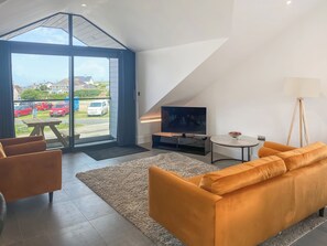 Télévision, cheminée