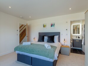 3 bedrooms, free WiFi