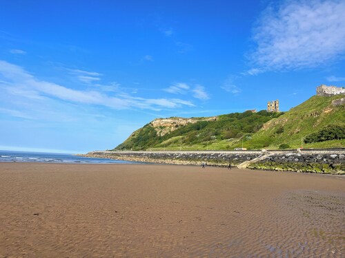 Hyde Away – A Seaside Gem in the Heart of Scarborough’s Historic Old Town.