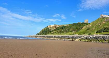 Hyde Away – A Seaside Gem in the Heart of Scarborough’s Historic Old Town.