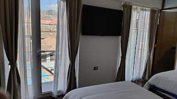 Habitación estándar con 2 camas individuales | Escritorio, espacio para trabajar con un portátil, wifi gratis