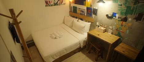 Basic Double Room | Desk, laptop workspace, free WiFi