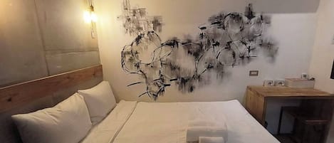 Basic-Doppelzimmer | Schreibtisch, laptopgeeigneter Arbeitsplatz, kostenloses WLAN