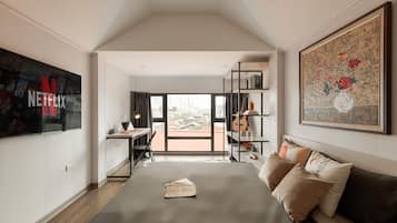 Classic Studio, Kitchenette, City View