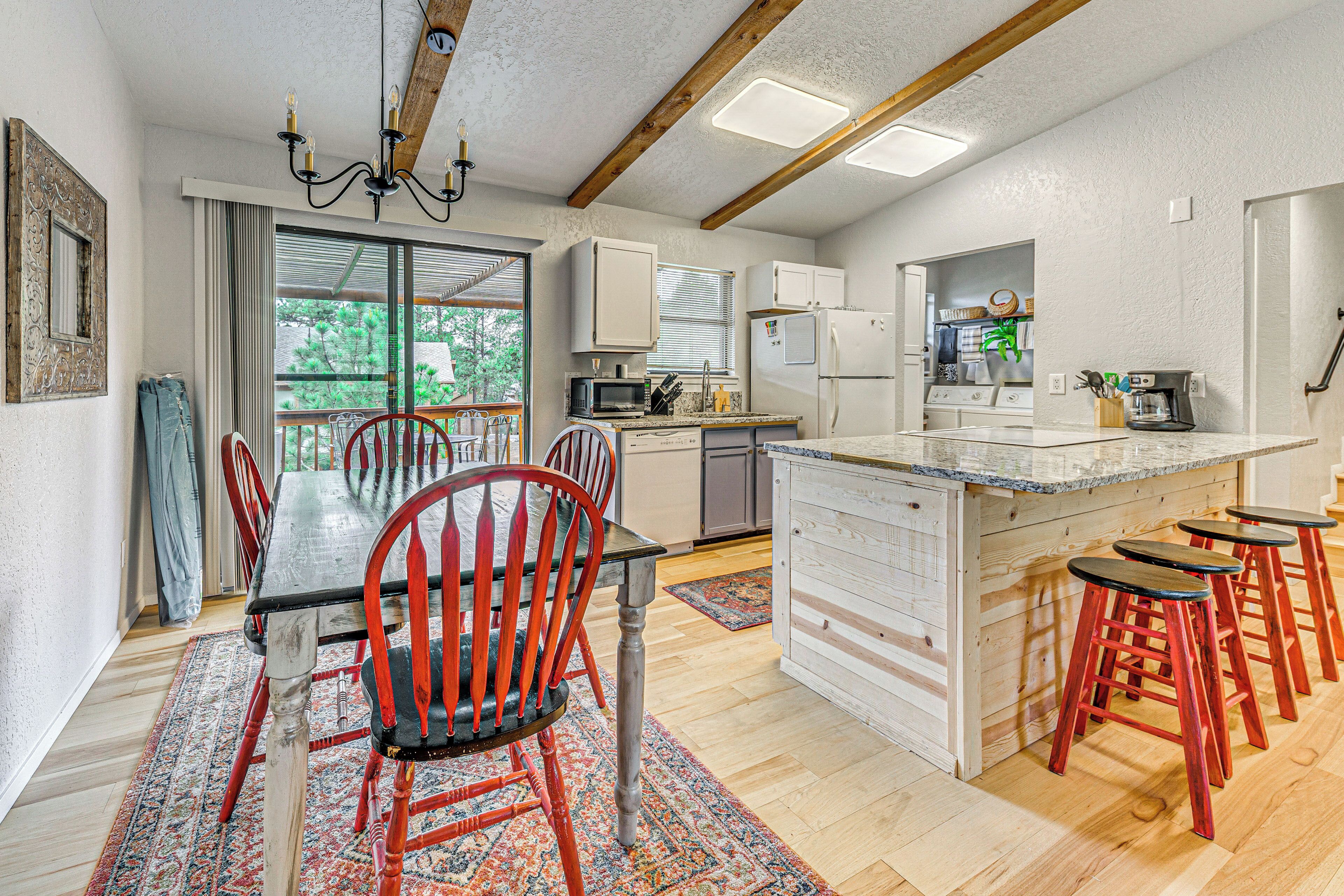 冷蔵庫、電子レンジ、コンロ、食器洗い機