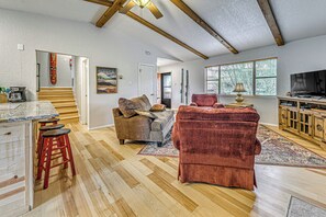 Télévision, cheminée