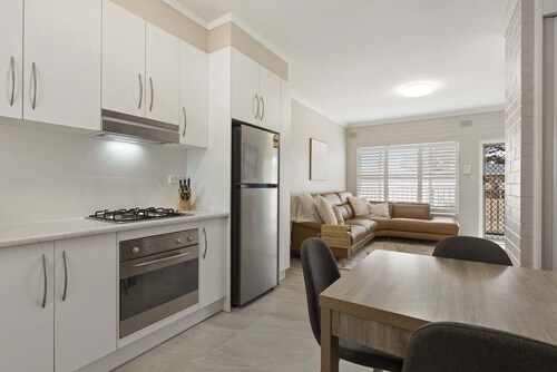Bright 2-Bed Apartment Steps from Largs Bay Beach