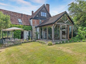 Exterior - Kings Cottage South - UK49854 (Salisbury)