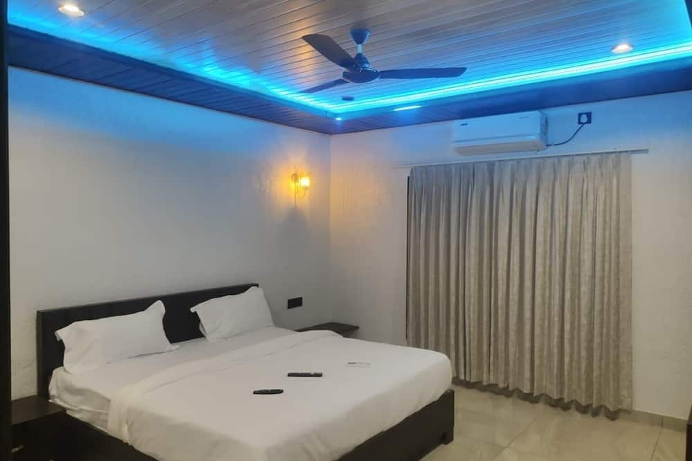 Madhurai Resort - Paratwada