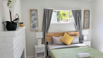 3 chambres, bureau, fer et planche à repasser, accès au Wi-Fi (inclus)