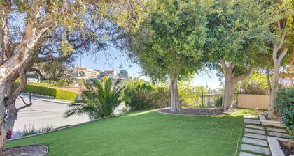 < 1 Mi to Beach & Pepperdine: Airy Malibu Studio