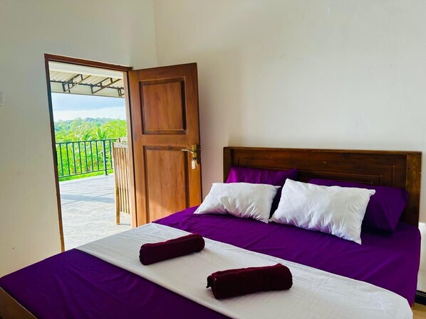 Chambre Deluxe double, balcon, vue sur le lac | Accès au Wi-Fi (inclus)