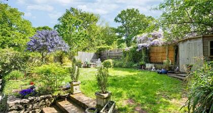 Perfect Booking | The Buttery 500 Year Old Cottage