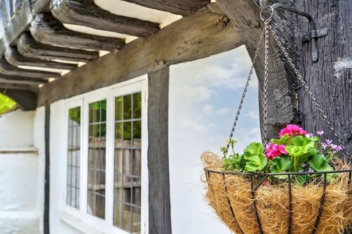 Perfect Booking | The Buttery 500 Year Old Cottage