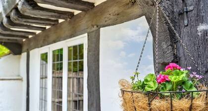 Perfect Booking | The Buttery 500 Year Old Cottage