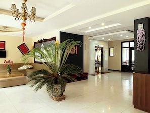 Lobby sitting area - Sunshine View Sapa Hotel (Sa Pa)