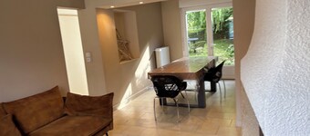 House ideal for family or employees 4 bedrooms, garden, garage, fireplace
