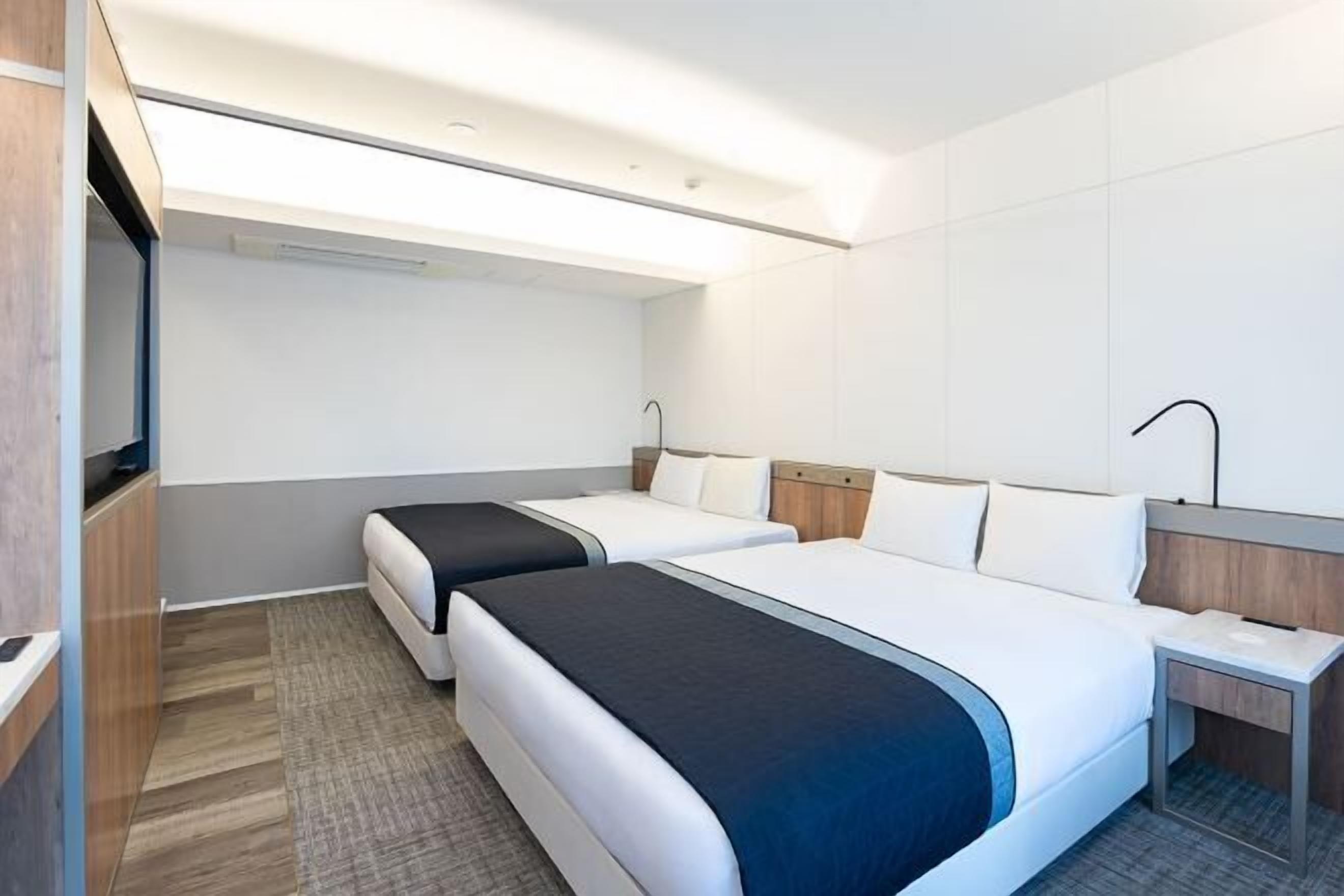 Bureau, rideaux occultants, fer et planche à repasser, Wi-Fi gratuit