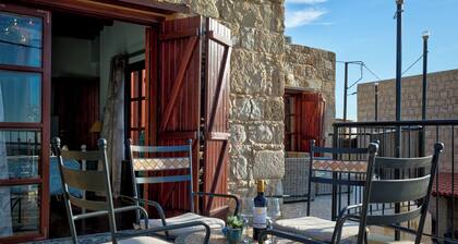 Tala Diamanti - 3 bedroom stone villa nestled in the heart of Tala village.