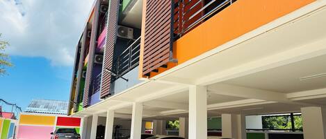 Bãi đậu xe tự phục vụ miễn phí