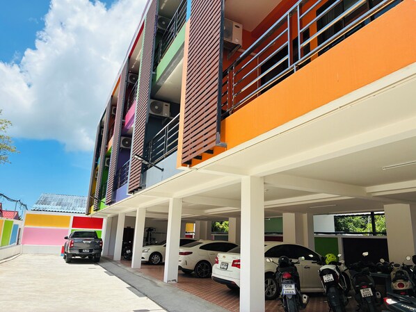 Free self parking