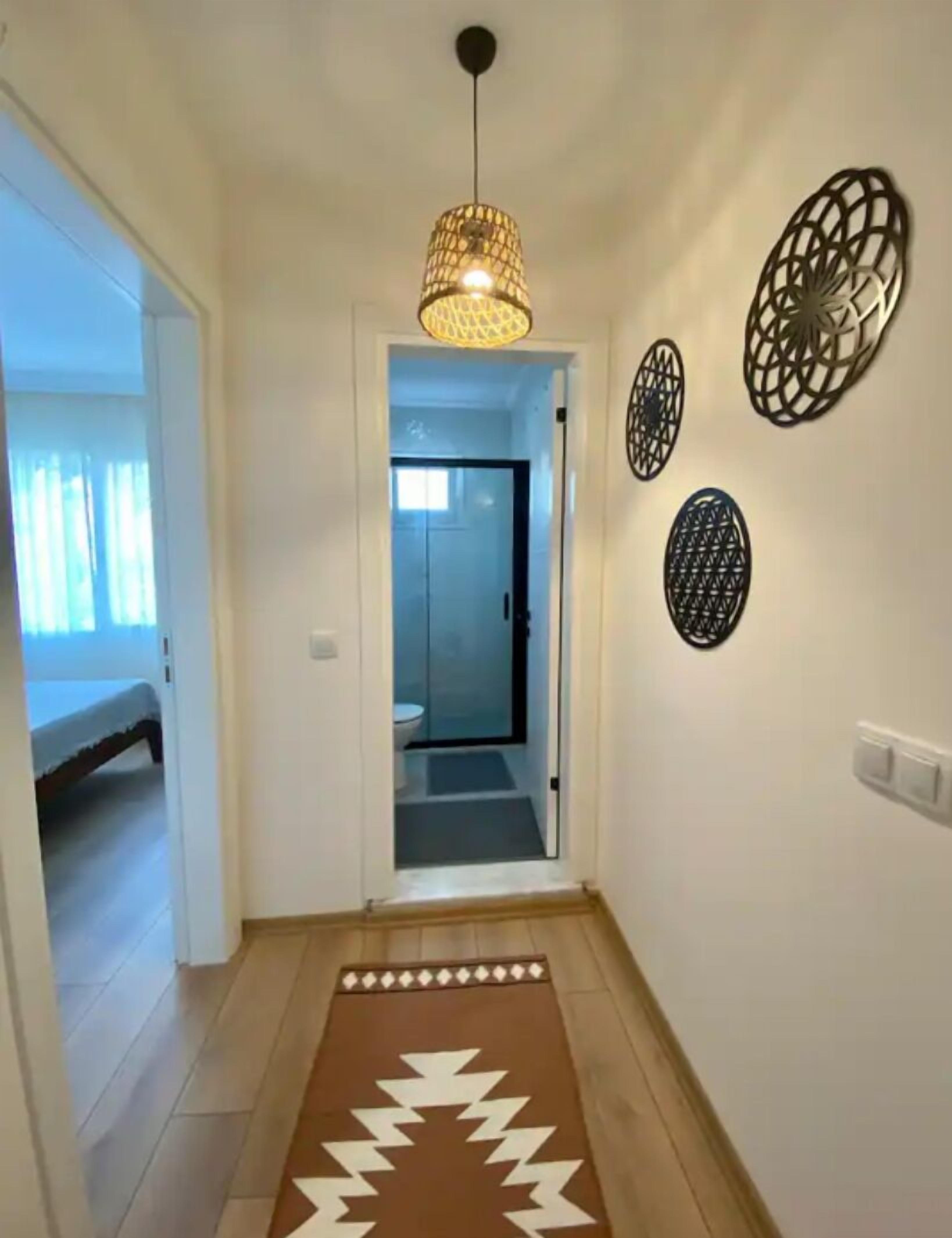 Pengering rambut dan handuk