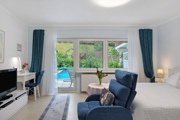 1 bedroom, iron/ironing board, WiFi, bed sheets