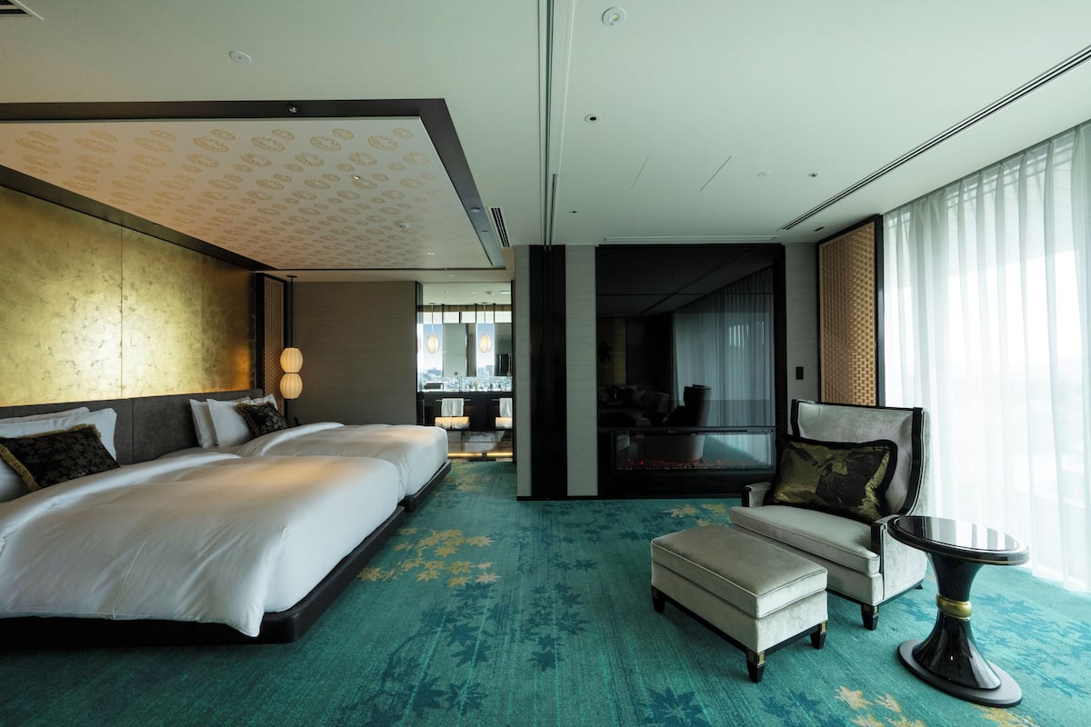 Premium bedding, minibar, in-room safe, free WiFi