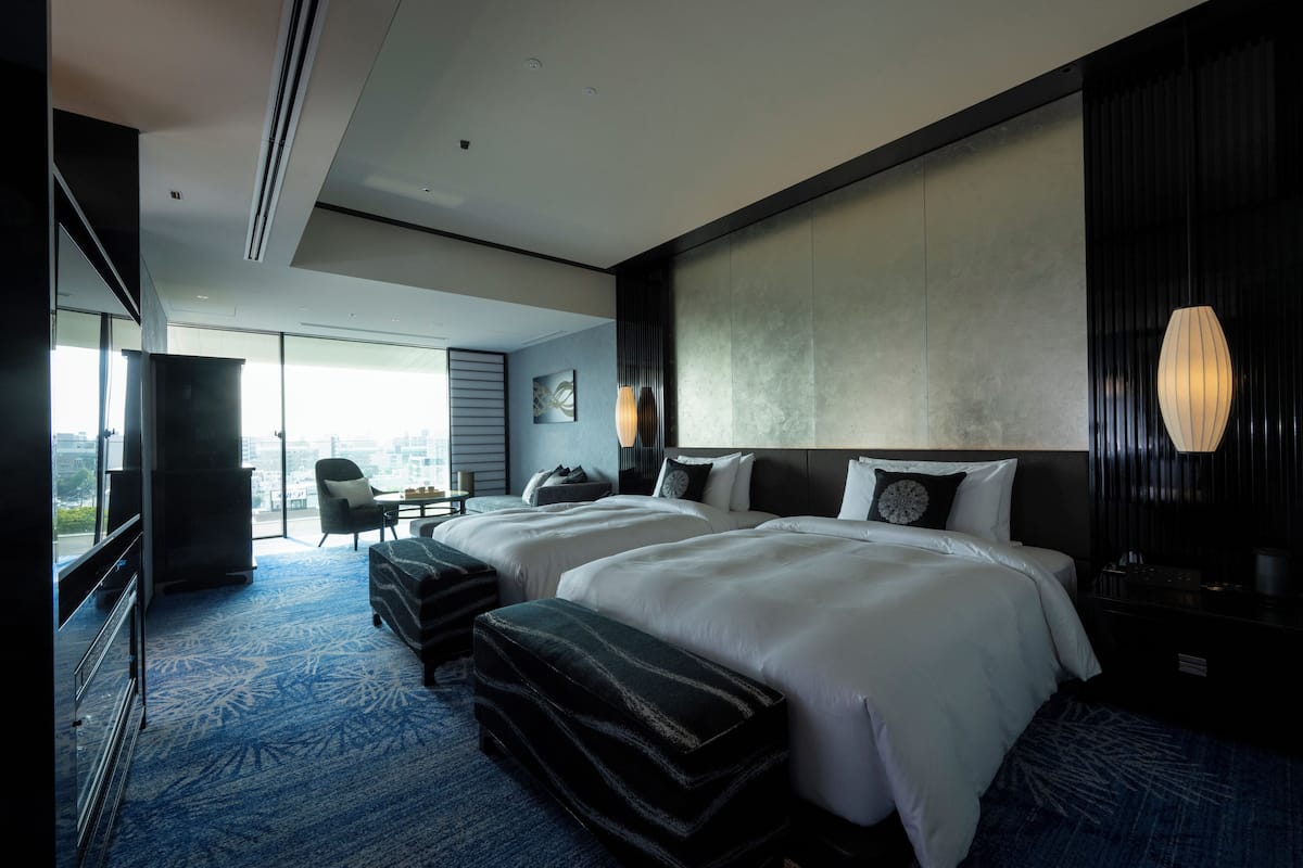 Premium bedding, minibar, in-room safe, free WiFi