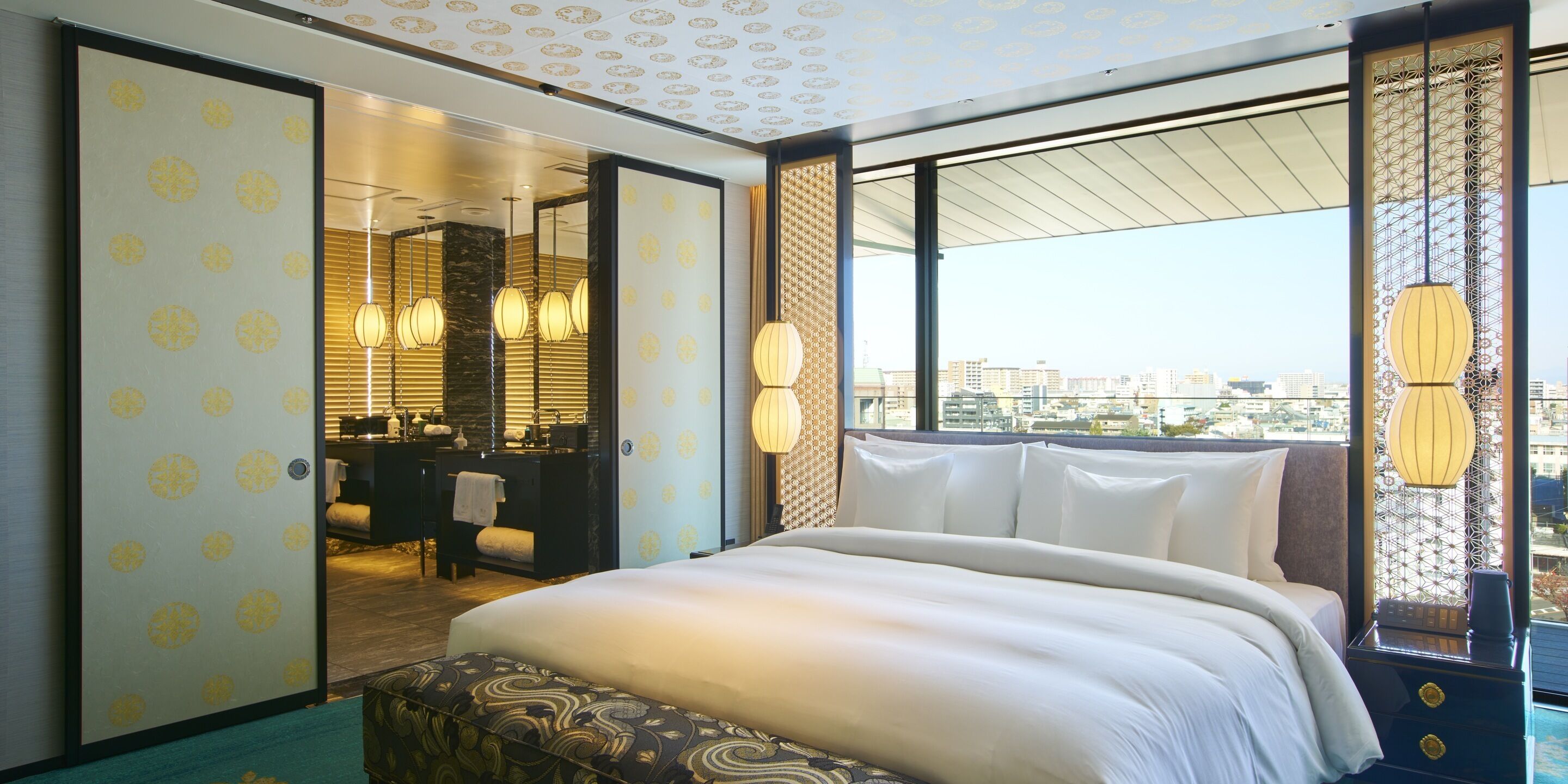 [Club Lounge Access] ONSEN Grande City View King, Non Smoking | Premium bedding, down comforters, minibar, in-room safe