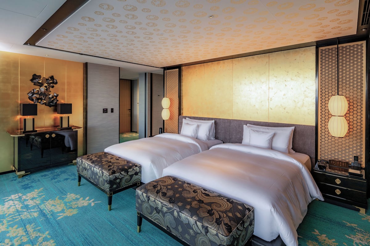 Habitación con 2 camas individuales, para no fumadores (Grande, Club Lounge Access) | Ropa de cama de alta calidad y minibar