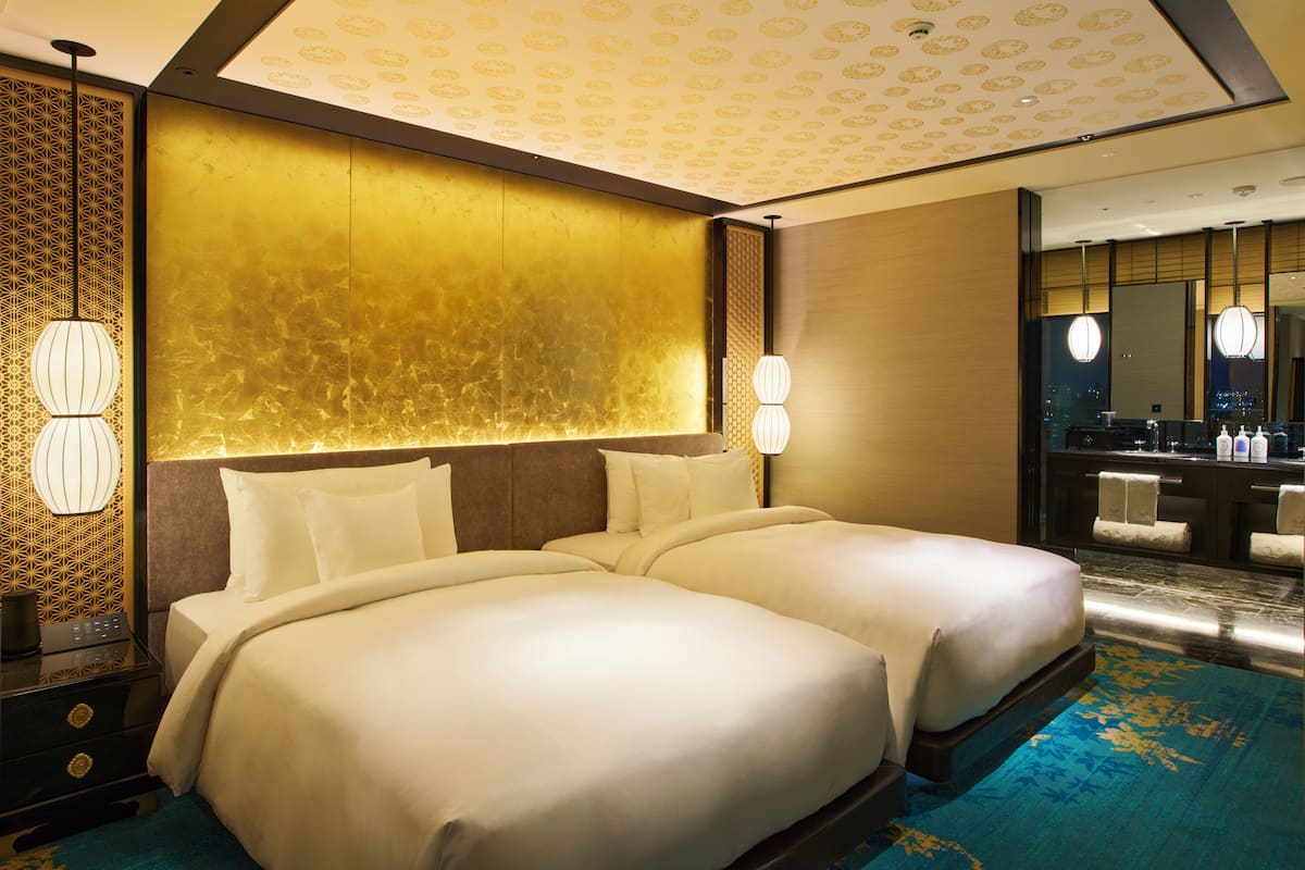 Premier-Zweibettzimmer, Nichtraucher (Castle View,Club Lounge Access,ONSEN) | Hochwertige Bettwaren, Minibar, Zimmersafe, kostenloses WLAN