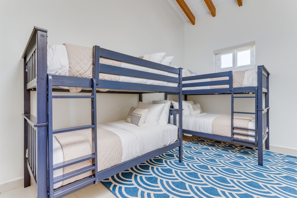 Image showcasing Luxury Penthouse 631: 5BR, Sleeps 13, Sea View - Placencia | Vrbo