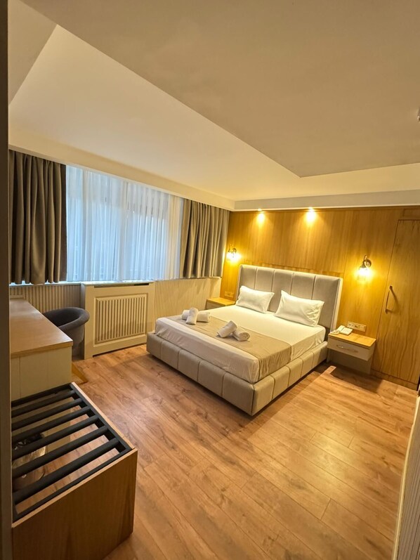 Standard Room | Desk, laptop workspace, free WiFi