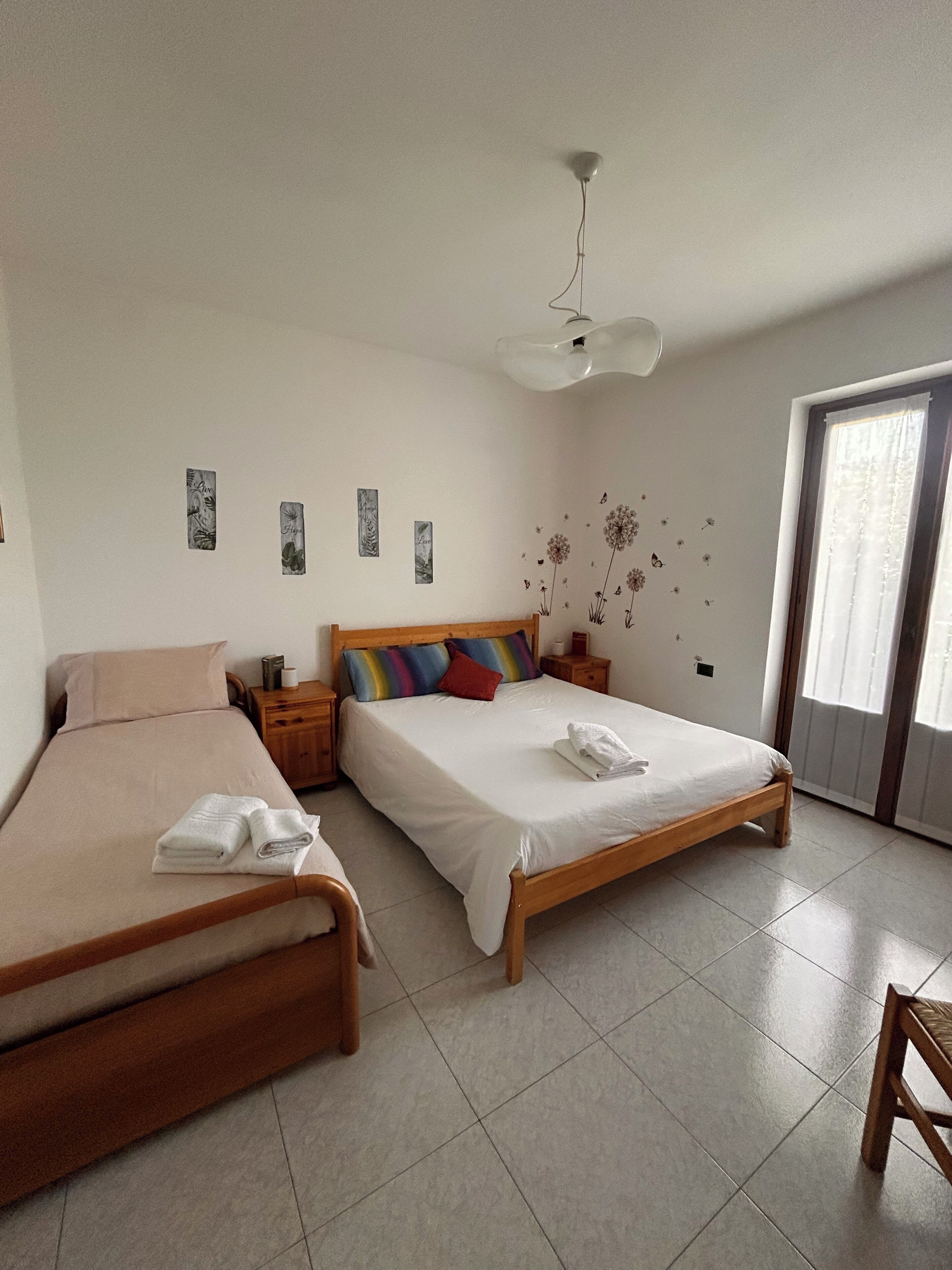 2 Schlafzimmer, Schreibtisch, Bügeleisen/Bügelbrett, kostenloses WLAN