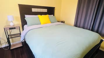 2 Schlafzimmer, Zimmersafe, Schreibtisch, Bügeleisen/Bügelbrett