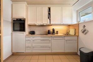 Kühlschrank, Ofen, Herdplatte, Geschirrspüler