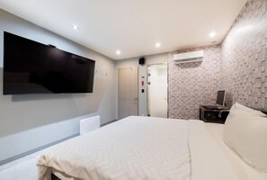 Double Room | Free WiFi